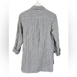 NWT Jones New York Striped Puff Texture Button Down Shirt Size Medium